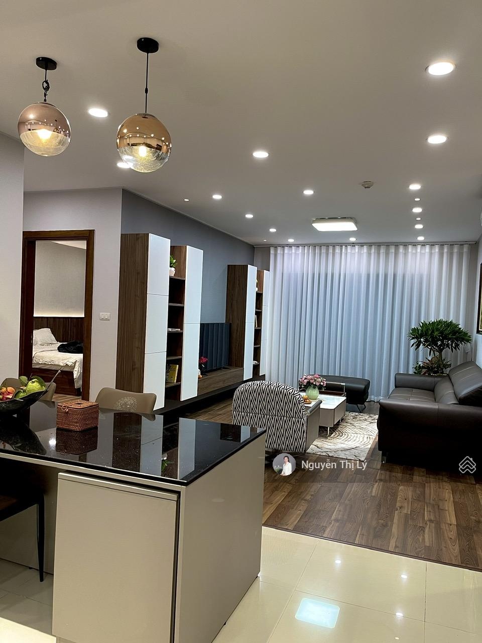 Tòa căn hộ 160m² lõi Cầu Giấy, 2 mặt thoáng vĩnh viễn doanh thu ~250 triệu/th, 8 tầng, thang máy