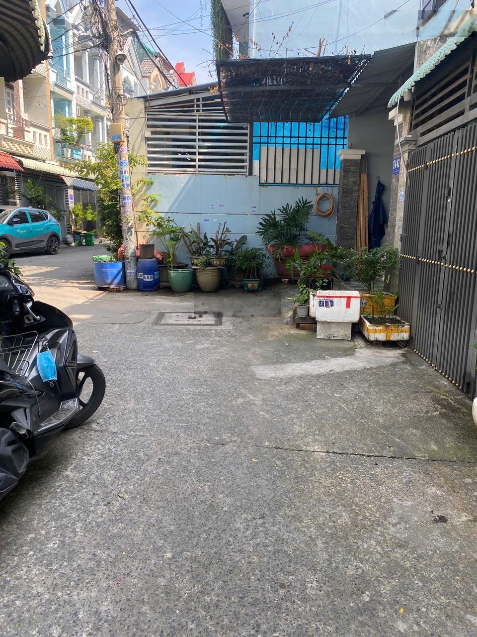 Bán nhà đường Nguyễn Thị Búp, Quận 12. Hẻm thông 5m xe hơi đậu cửa, chỉ 4.4 tỷ thương lượng
