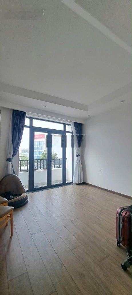 Sát big c thoại ngọc hầu kế nguyễn sơn hẻm thông ngang 5 dài 10 xây 6 tang btct nhà đẹp đón tết