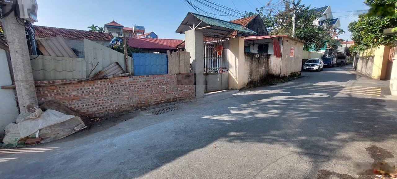 Bán lô đất trục chính kinh doanh tại thôn Văn Lôi- Tam Đồng- Mê Linh HN. Giá 4.1 tỷ DT 93m full tc