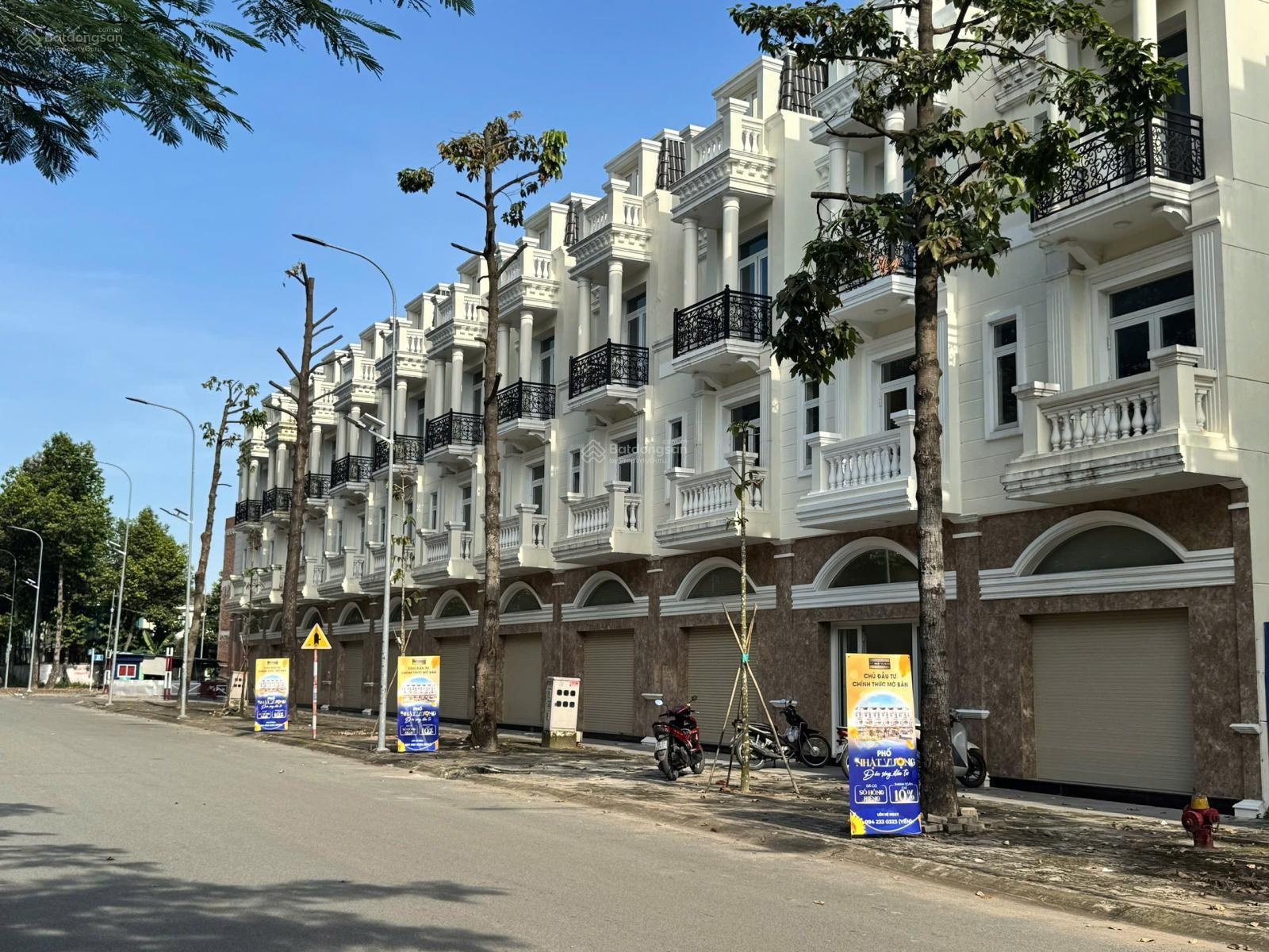 Bán nhà mặt phố đối diện Chợ Thông Dụng mặt tiền 22m giá 6,4 tỷ 1 căn 3 tầng 206.6m2, sổ hồng