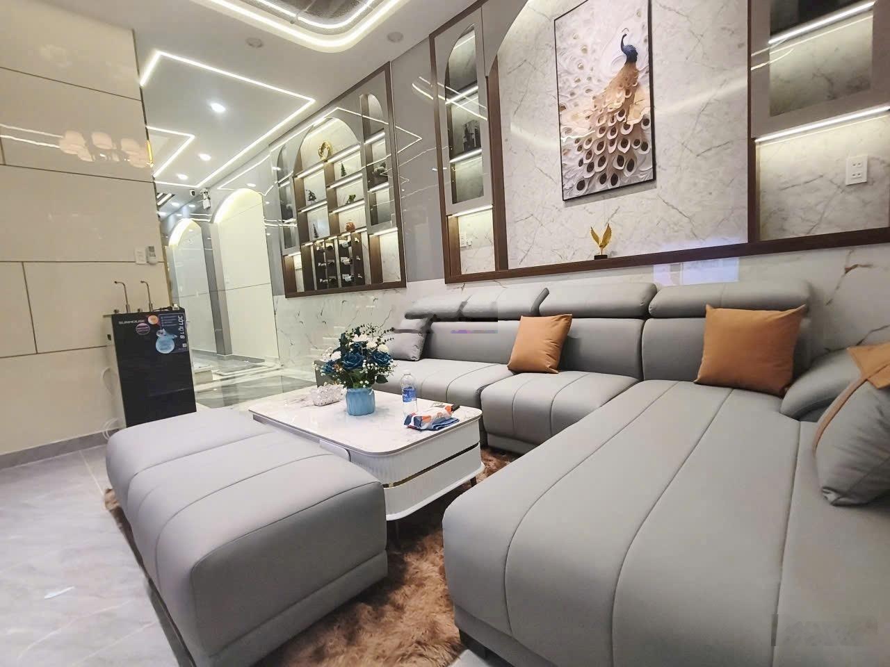 Cực phẩm Phan Huy Ích. Nhà mới xây có việc đi nước ngoài nên bán lại 3x