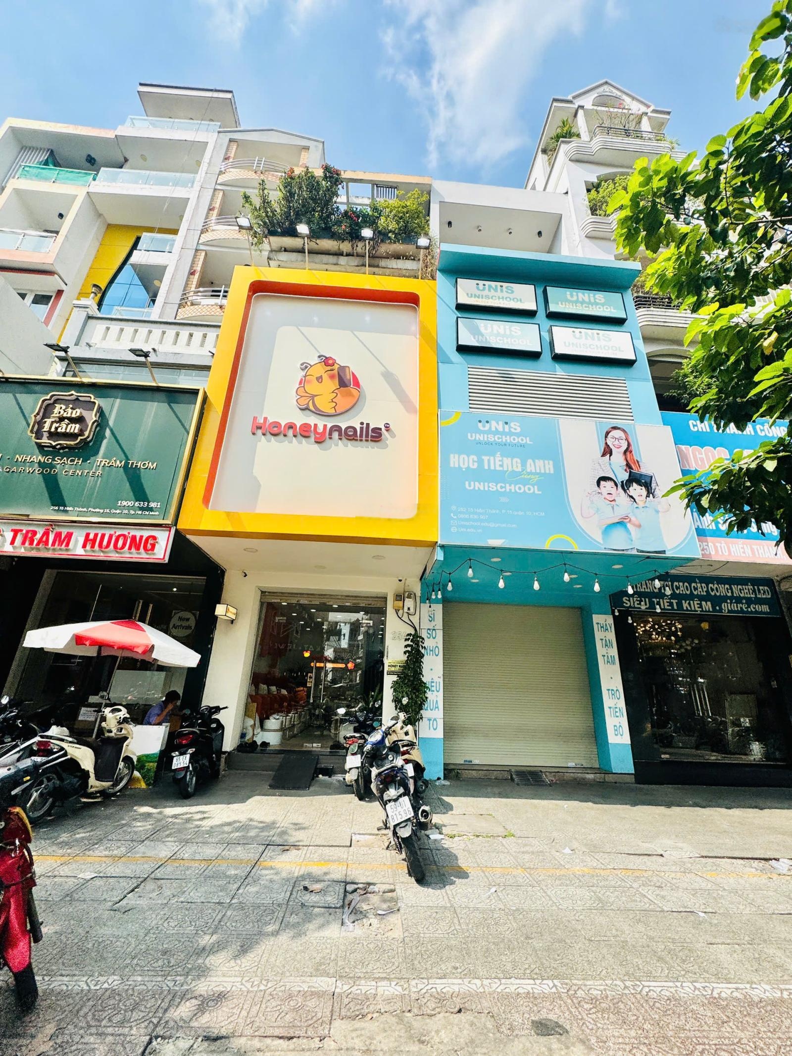 Cho thuê mặt bằng mặt tiền Tô Hiến Thành, Quận 10 4x20m, giá 32 triệu