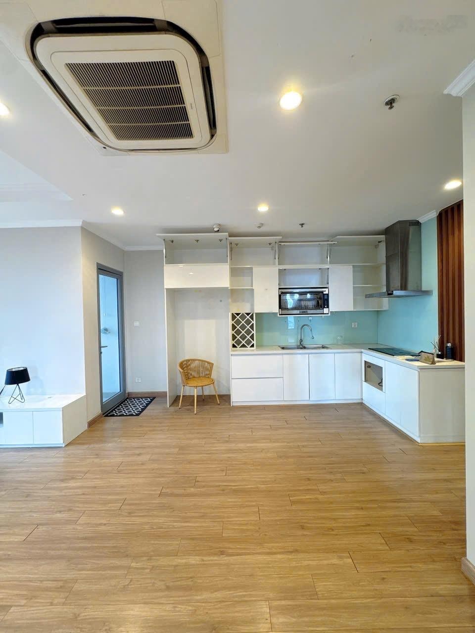 Bán căn hộ 3PN Park Hill căn góc, nhà đẹp view thoáng, sổ đỏ cất két sẵn giao dịch, LH 0838026368