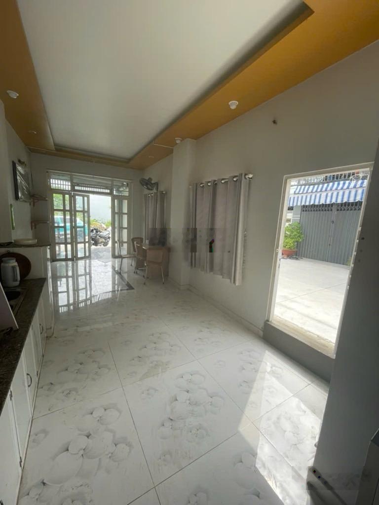 Lô góc 2 mặt tiền 3PN, 2WC, 42m2 tại Nhơn Đức, Nhà Bè, 2,25 tỷ