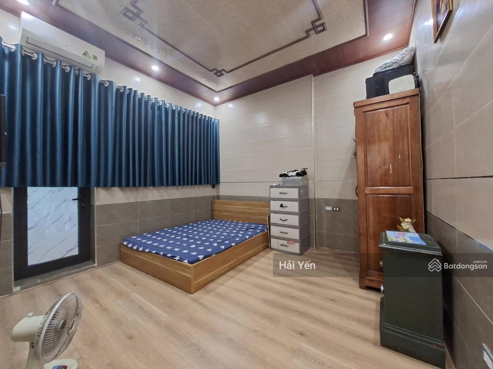 Cần bán nhà 2 tầng mặt phố Cổ Nhuế, Kinh doanh sầm uất, giá 285tr/m2