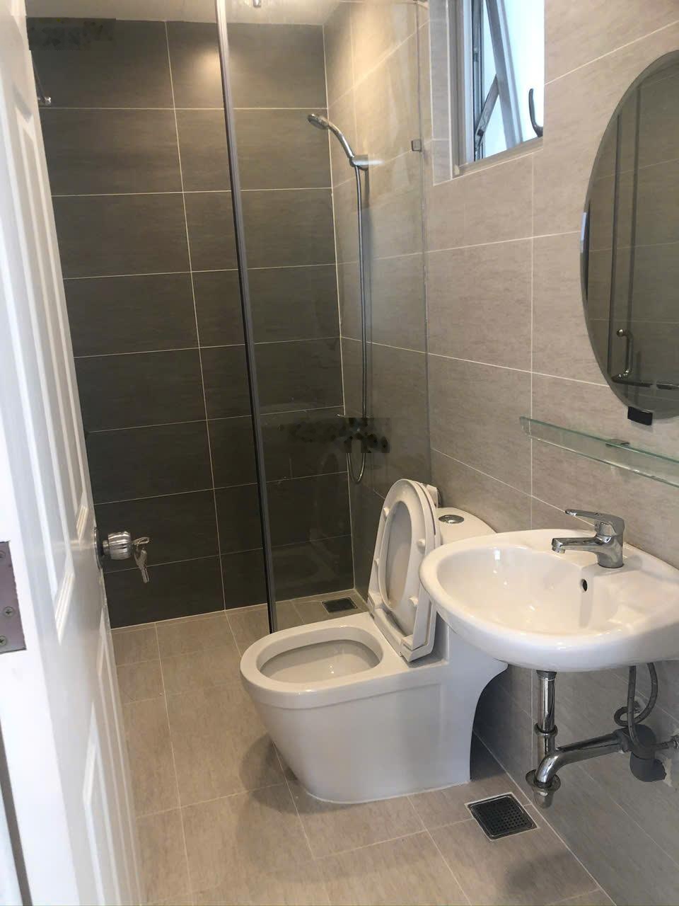 Bán căn hộ Scenic Valley 2, 2 phòng ngủ, tặng kèm tất cả nội thất, giá hời