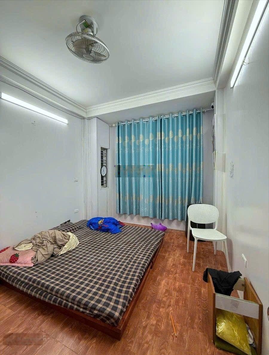 Bán NR 32m2, 4PN, 3WC tại Lĩnh Nam, Hoàng Mai, Hà Nội, giá tốt, siêu hot