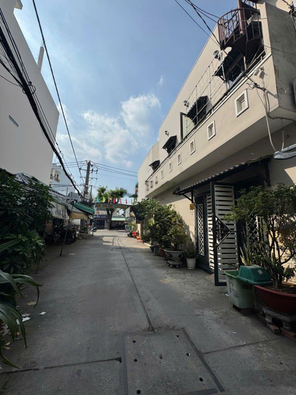 Hot góc 2 mtkd trương phước phan mt đường 12m có lề hẻm xe hơi thông 2 tầng 4x22m giảm 500 còn 9 tỷ