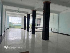 Cho thuê nhà mặt tiền 10 m ngay đường Thanh Niên Cải Dịch gần biển Sầm Sơn