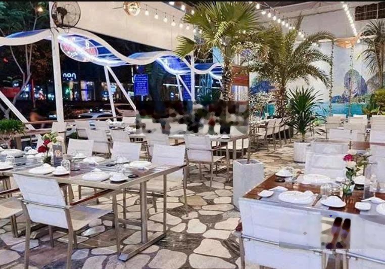 Cần cho thuê mặt tiền Quang Trung, Gò Vấp gần vòng xoay diện tích: 25x 60m