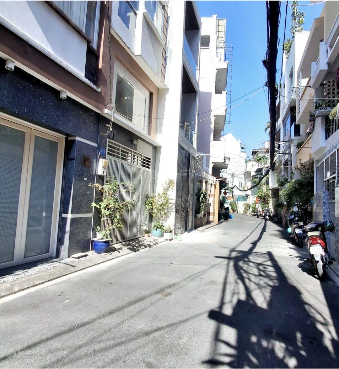 Gấp Bán Nhà Phú Nhuận 4 Tầng Đúc, SD: 160m2, hẻm xe hơi khu phân lô Phan Đăng Lưu