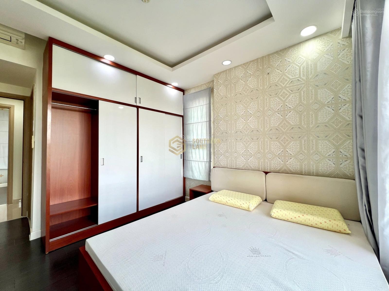 Nhà đã có sổ, chủ thiện chí bán căn 3pn, full nt, sẵn hđ thuê, 8tỷ4