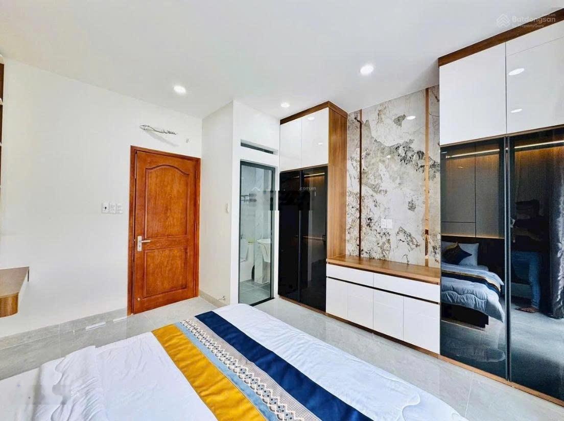 Gấp bán nhà 41m2 Yên Thế,Tân Bình xây 4 tầng giá 3tỷ190. Gần sân bay. Hẻm xe hơi. Sổ hồng riêng.