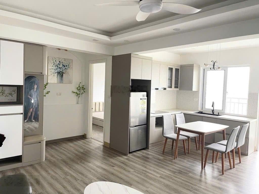 Bán cc cao cấp kdt việt hưng, 3pn, 2 wc, full nội thất, hàng xóm vinhomes , giá 5.25 tỷ