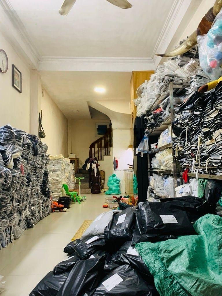 Hiếm có! phố hồ đắc di 30m chỉ 6 tỷ, nhà chất, giá thật, ô tô cách 20m, trung tâm đống đa