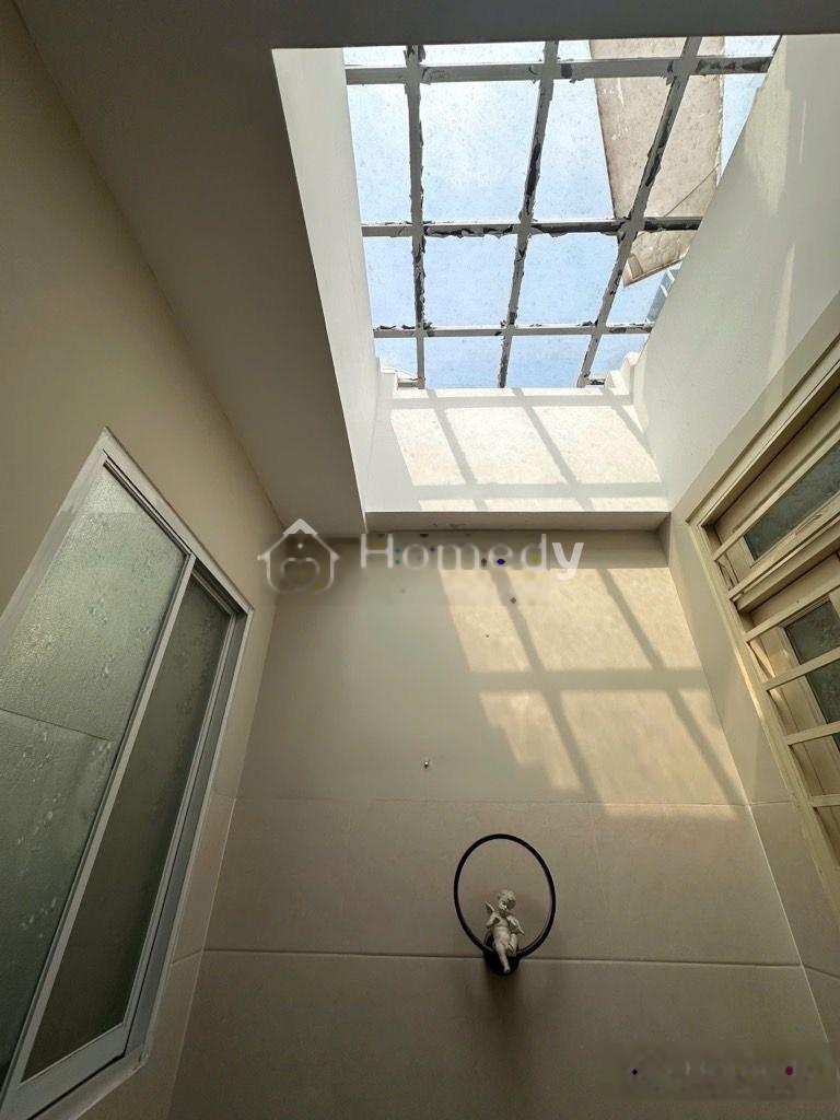 Bán nhà 3 tầng - HXH thông gần phố tây Q1 - Chỉ nhỉnh 5 tỷ có hộ khẩu Q1