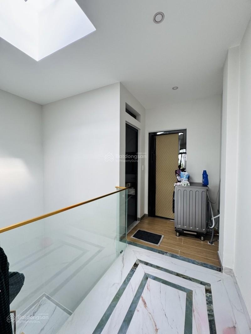 Nhà 5 tầng, ô tô đỗ cửa, diện tích 64m² (4x16), đường Đỗ Xuân Hợp, Phước Long A, Quận 9 giá 5.7 tỷ