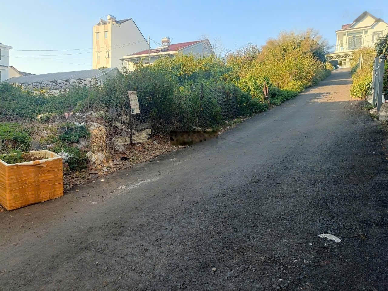 Biệt thự Đường thái phiên, P. 12, TP. Đà lạt. DT: 200m2 Sổ riêng xây dựng, Đường Ô tô, giá 4,2tỷ