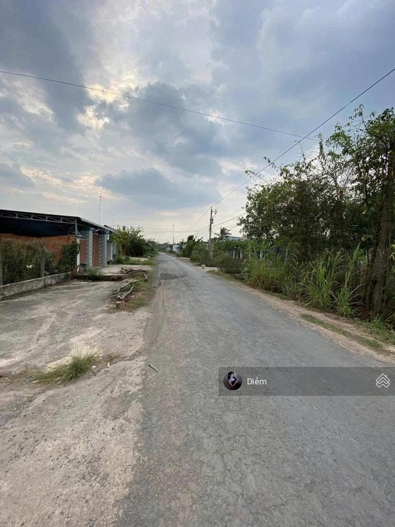 Kẹt tiền cần bán lô 165m2 đất giá 720 triệu. Đ.Bàu Mây gần chợ Suối Sâu, Sổ hồng riêng, dân cư đông