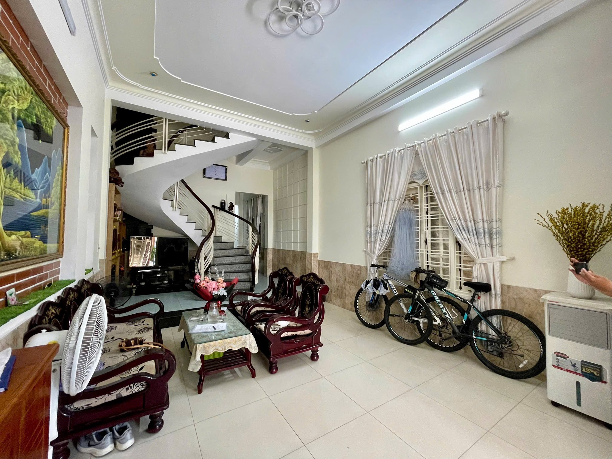 Bán nhà 3 tầng mặt tiền Lưu Quang Thuận, sát Hồ Xuân Hương, Đà Nẵng