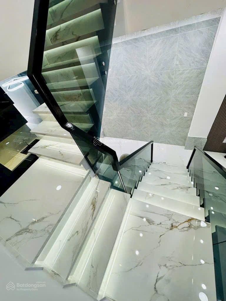 Nhà mới - hẻm xe hơi - 4x26m - nhỉnh 6 tỷ