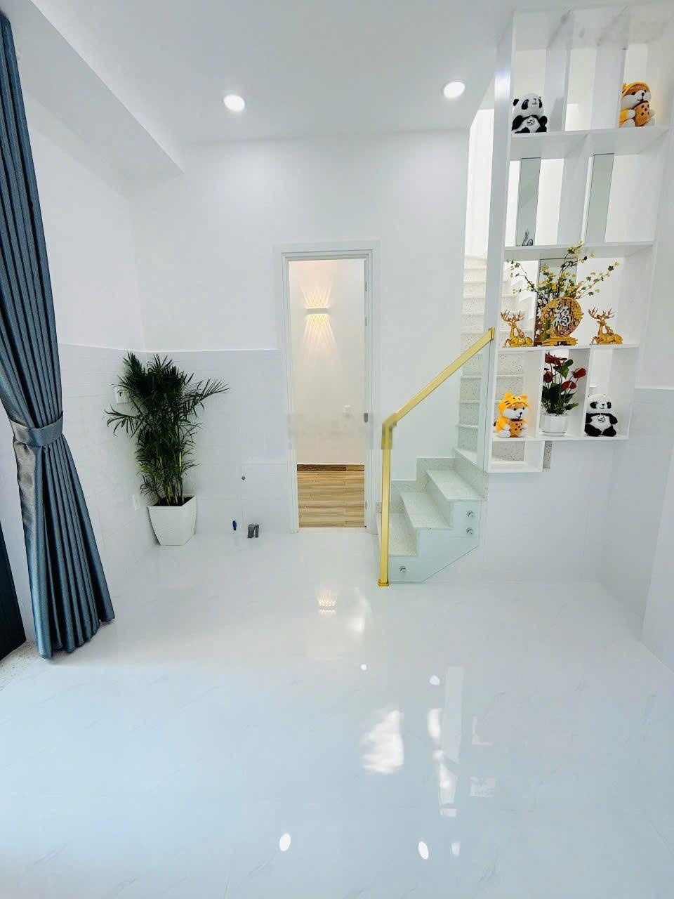 Nhà hẻm 2.5m Hồng Lạc F Bảy Hiền, 3.5x6m, 1 lầu, giá 3.5 tỷ TL