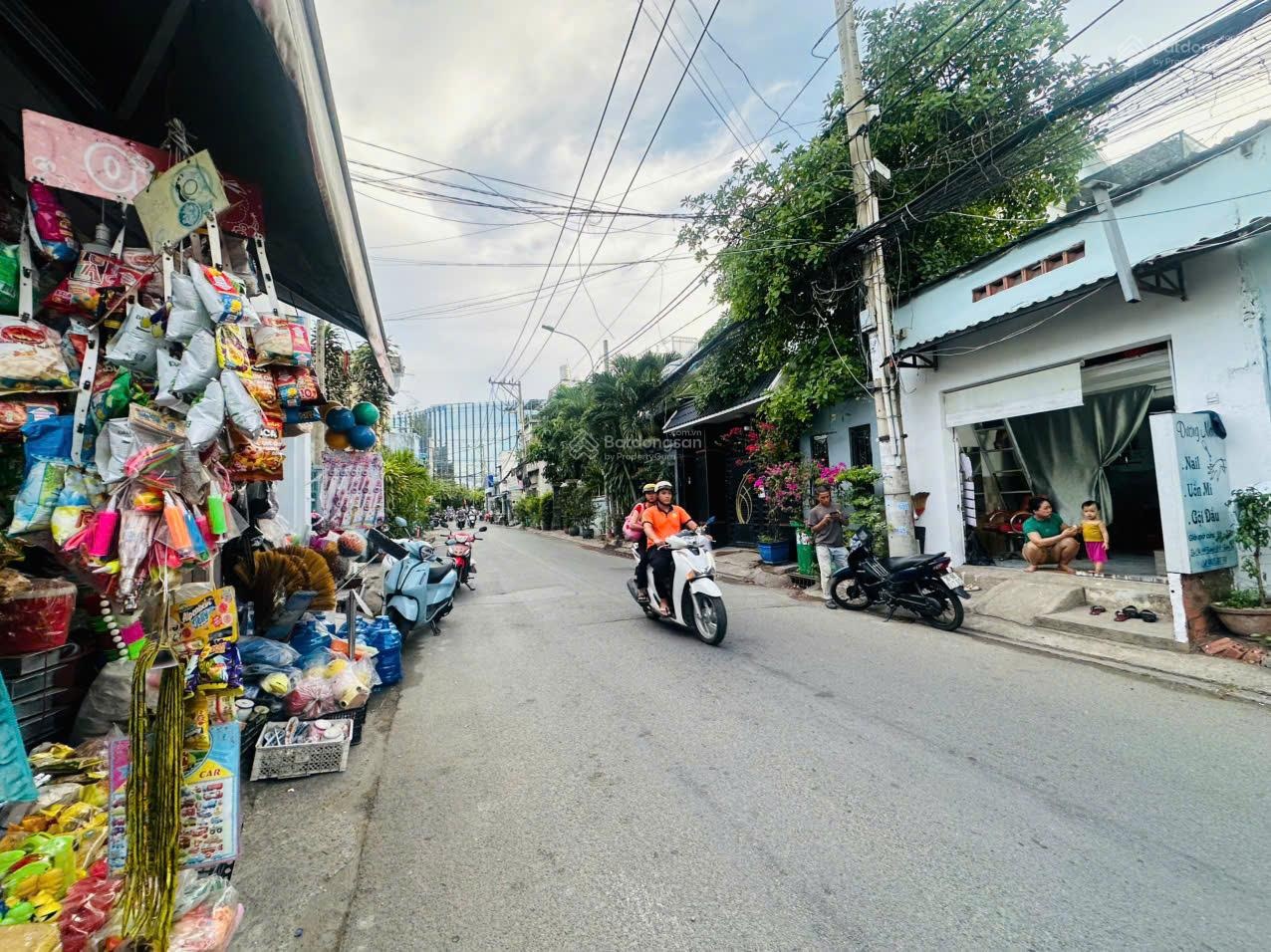 Bán nhà mặt tiền đường nhánh đs2 - đường nhựa thông thoáng - vị trí kinh doanh tốt