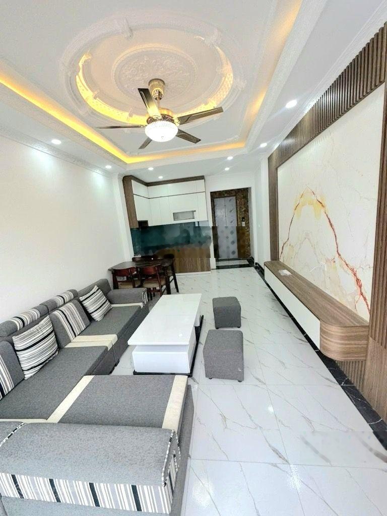 Bán gấp nhà 5 tầng xây mới thang máy ngõ thông ,ở Văn Quán . Ngõ thông. Full nội thất.