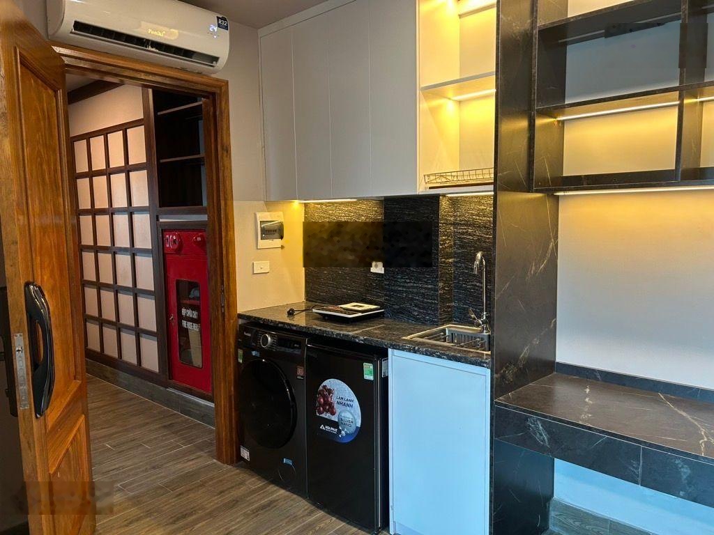 Bán tòa apartment view hồ tây dòng tiền 2,8 tỷ phố nhật chiêu 120m2- 10 tầng thang máy- 8m mặt tiền