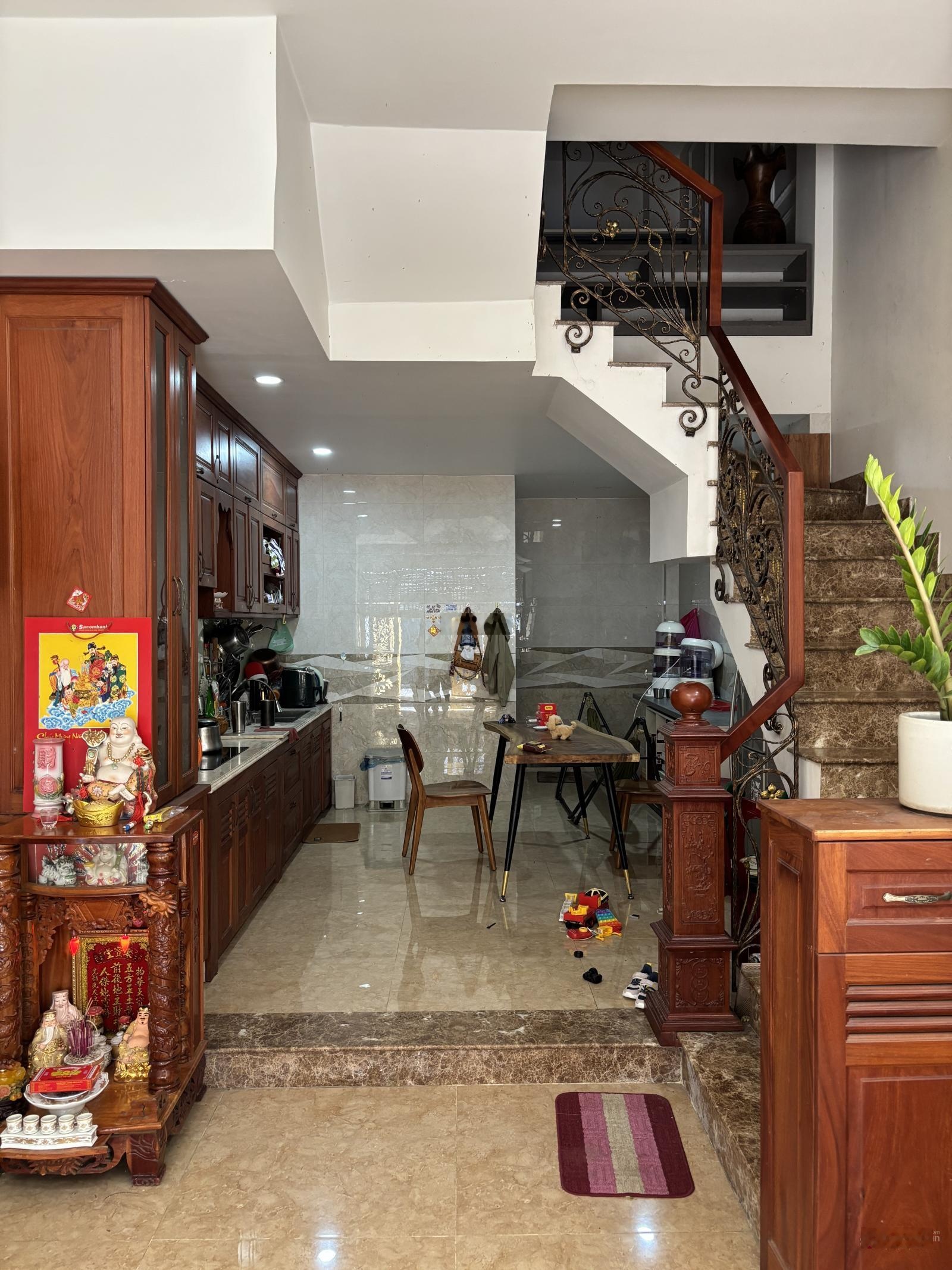 Nhà đẹp giá đầu tư đường liên phường Quận 9 tp thủ đức.