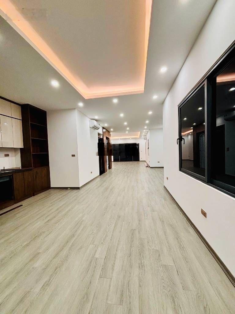 Tam trinh -phân lô -lô góc -toà nhà văn phòng -7 tầng kinh doanh - diện tích 80m -giá 34.95 tỷ