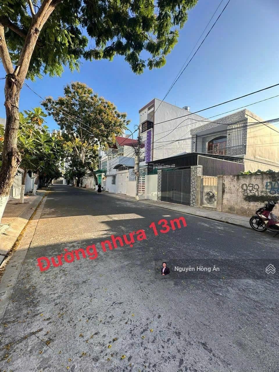 Bán lô đất nền mặt tiền Lê Văn Huân cách biển 200m, DT 117m2 ODT, đường oto, sẵn sổ, giá 80tr/m2 TL