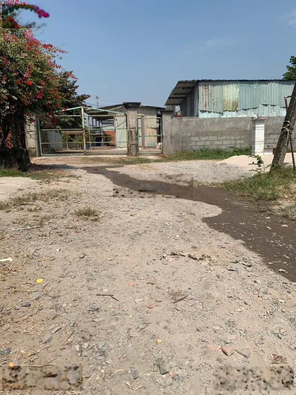 Bán nhà 2 căn liền kề nhau, ngay vòng xoay đức lập !