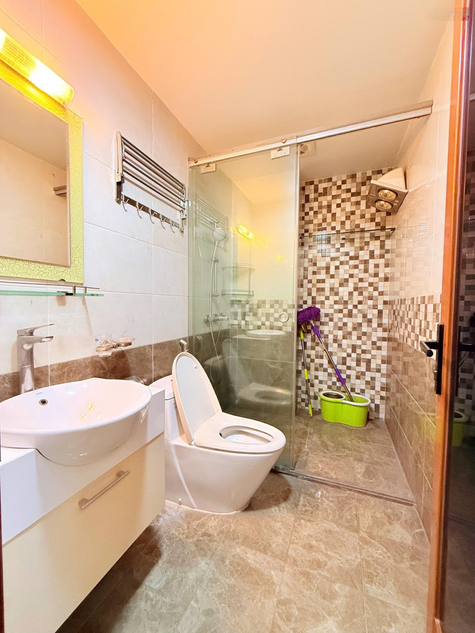 Nhà phố Nguyễn Khuyến 38m2 lô góc, 5 tầng - ngõ thông Trần Phú, oto gần mới đẹp - 3 ngủ