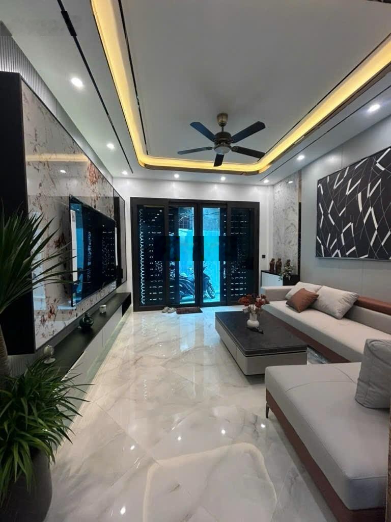 Bán nhà phố lê hồng phong - ô tô - thang máy - thông tứ tung - kinh doanh - nhà đẹp - quanh 12 tỷ