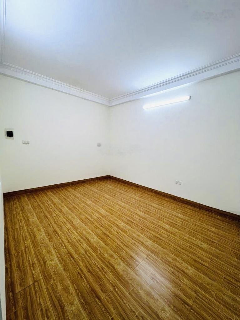 Nhà Ngõ 373 Ngọc Hồi, 35m, 4 tầng, ngõ rộng, sổ vuông đẹp, giá 4,9 tỷ