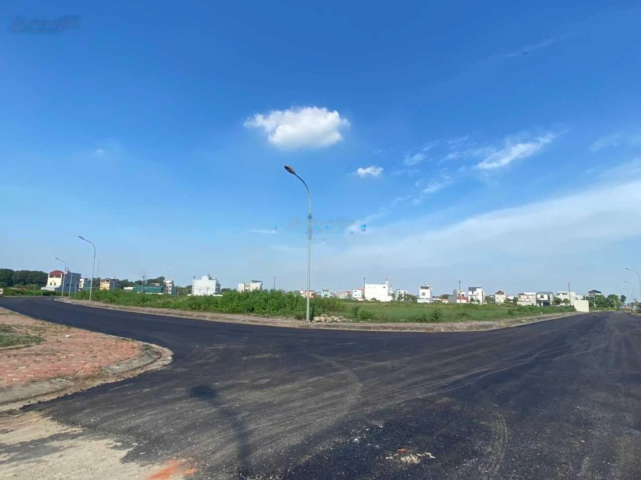 Nhỉnh 8 tỷ lô nền view vườn hoa vị tri đắc địa kdt chi đông mê linh hà nội 0967522585