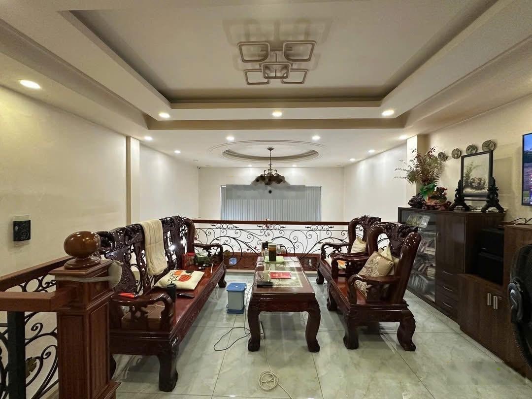 Nơ Trang Long - P12 - Bình Thạnh, gần đại học Văn Lang. 81m2/3tỷ850 đang cho thuê 24tr/tháng