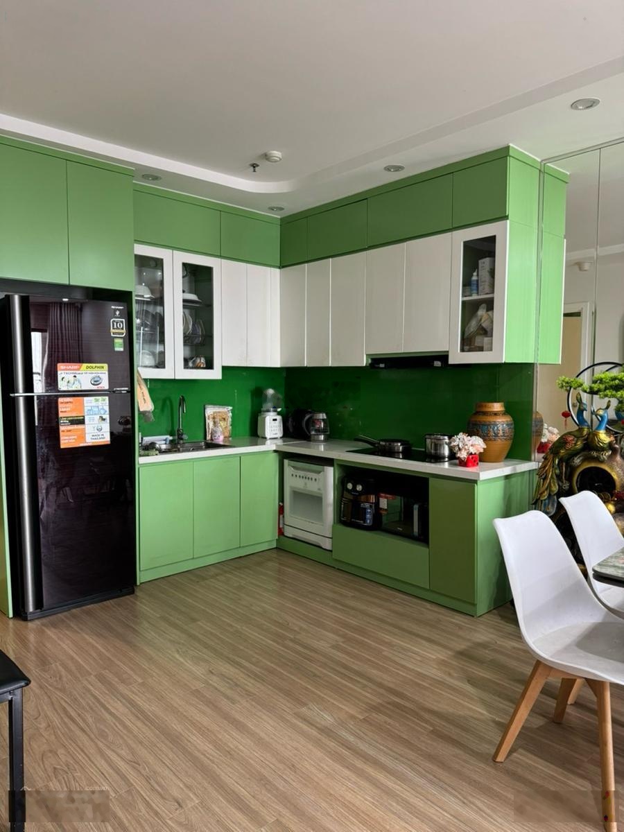 Bán căn hộ cccc Liễu Giai Tower, tầng cao, 64m, 2 ngủ, khách bếp, 2wc, 2 logia, tặng full nội thất