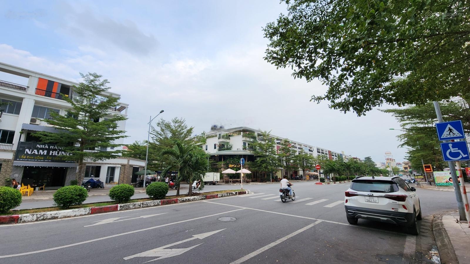 Bán lô xẻ khe CHÍNH CHỦ LKV22A. 25 95m2, sổ đỏ, Khu 3, xẻ khe 12,5m, trung tâm HUD Sơn Tây