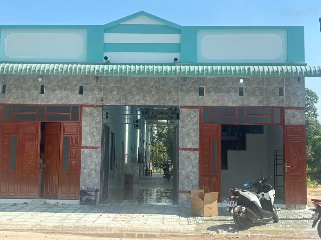 Bán trọ ngay Hoà Lợi DT 300m2 đang cho thuê full sát trục QL13 khai thác đầu tư SHR
