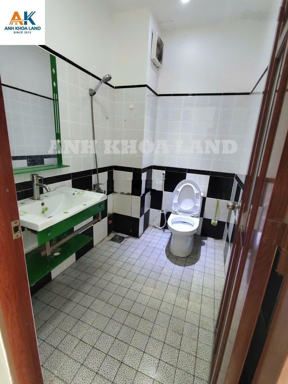 Bán gấp nhà HXH 1 trệt 3 lầu, đường 182, Tăng Nhơn Phú A. Khai thác cho thuê, dòng tiền sẵn