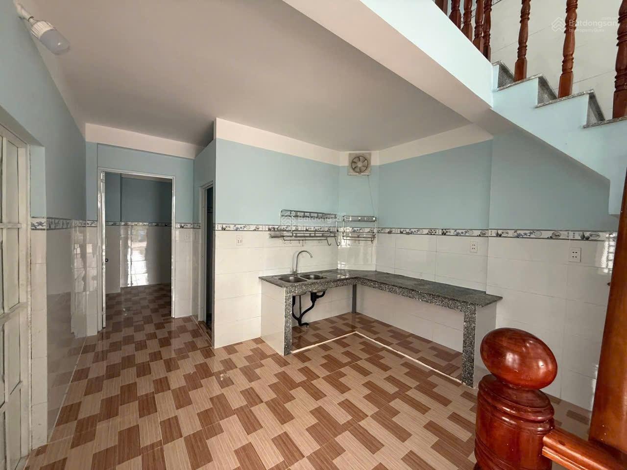 Chủ kẹt tiền bán dãy trọ có nguồn thu 8TR/ Tháng ngay KĐT Ecolakes Mỹ Phước, DT 150m2, SHR