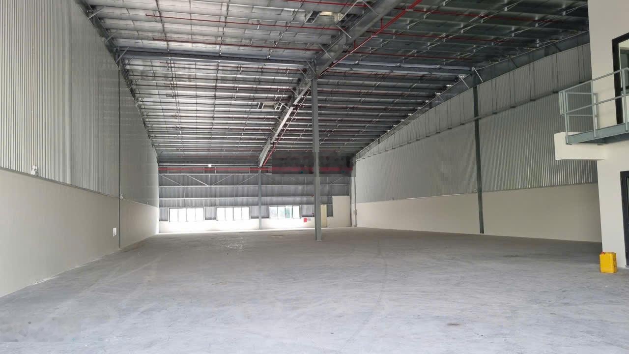 Cho thuê kho xưởng 1300m2, PCCC tự động , MT QL1A, Bình Tân, giá thuê : 120tr/tháng (bao vat)