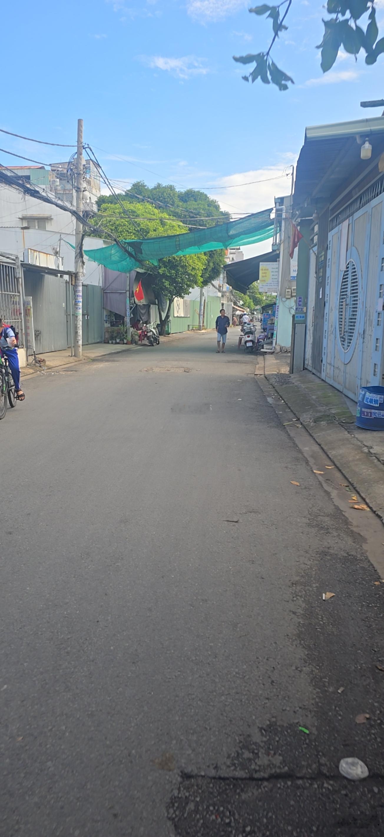 Cho thuê kho, xưởng 200m2 giá 15tr/th, ngay Eon Tân Phú