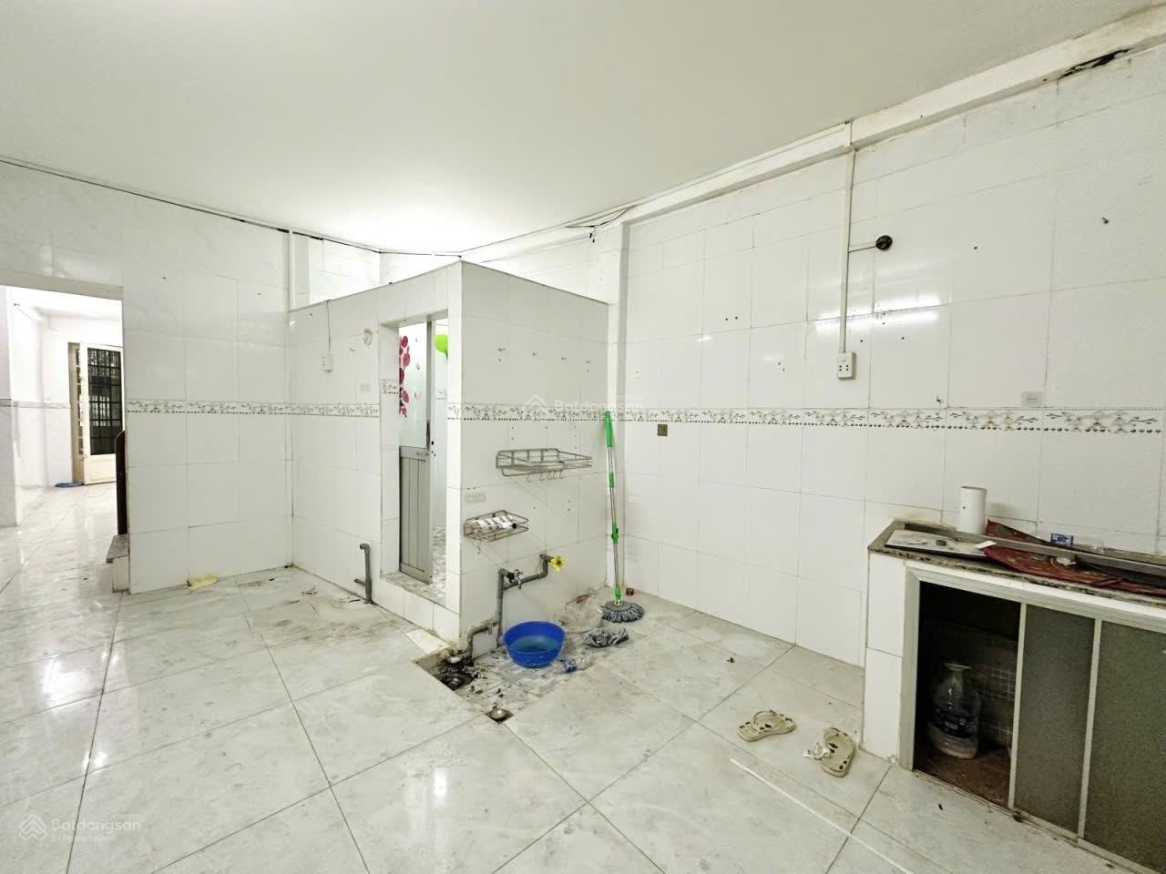 Chính chủ cần bán gấp nhà riêng giá rẻ 2 tầng 2PN - 41m2 quận 10 Hồ Chí Minh chỉ với 5 tỷ 600 triệu