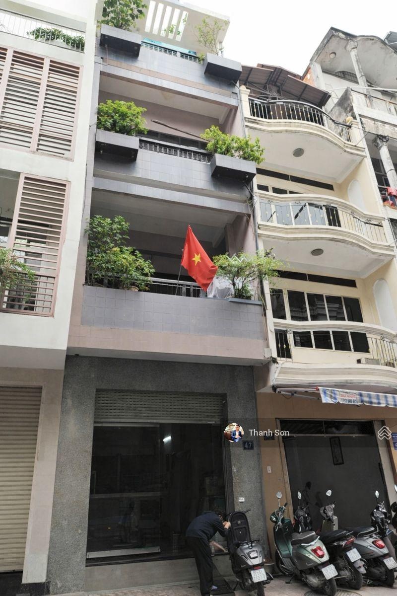 Mặt Tiền Khu VIP Bàu Cát 5x23m Giá 18 Tỷ TL- Trệt Lầu Sân Thượng -Dân Trí Cao Vào Ở Ngay