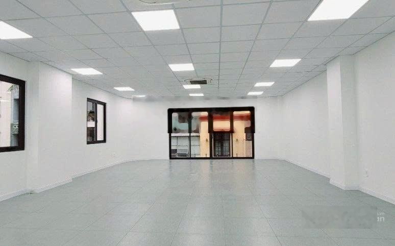 Bán nhà mặt tiền 40 tỷ TL đường Trường Sa,Bình Thạnh 7m ; Dài : 20 1 Hầm , 5 Lầu TM -HĐT 8000$/TH