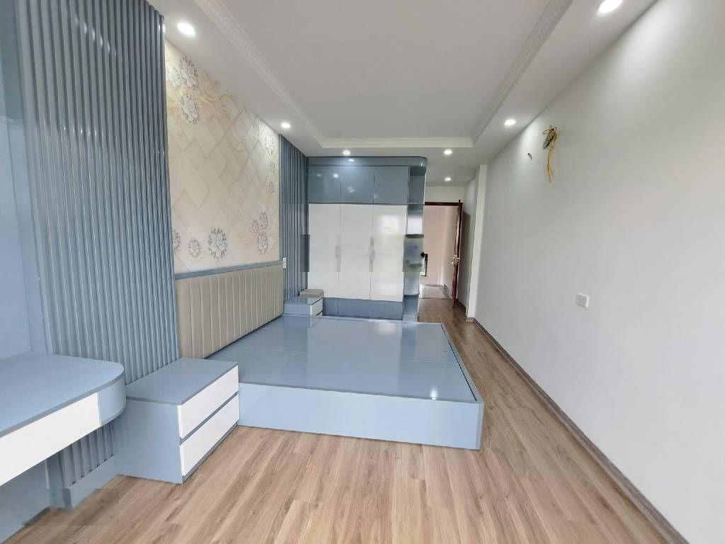 Cực hiếm, siêu đẹp, ngũ hiệp, thanh trì: 50m* 5 t, tk 5 ngủ, 2 thoáng trước sau, sổ nở hậu.